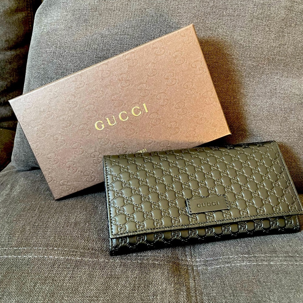 Authentic Gucci micro Guccisima wallet, new in box